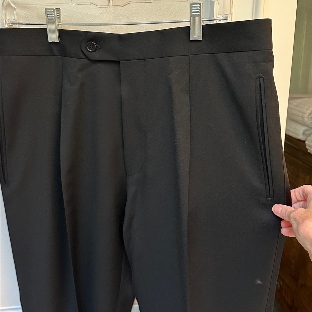 Hugo Boss Tuxedo like new. 3 button 42S
3 pcs: jacket,vest & pants. Worn once - Picture 6 of 16